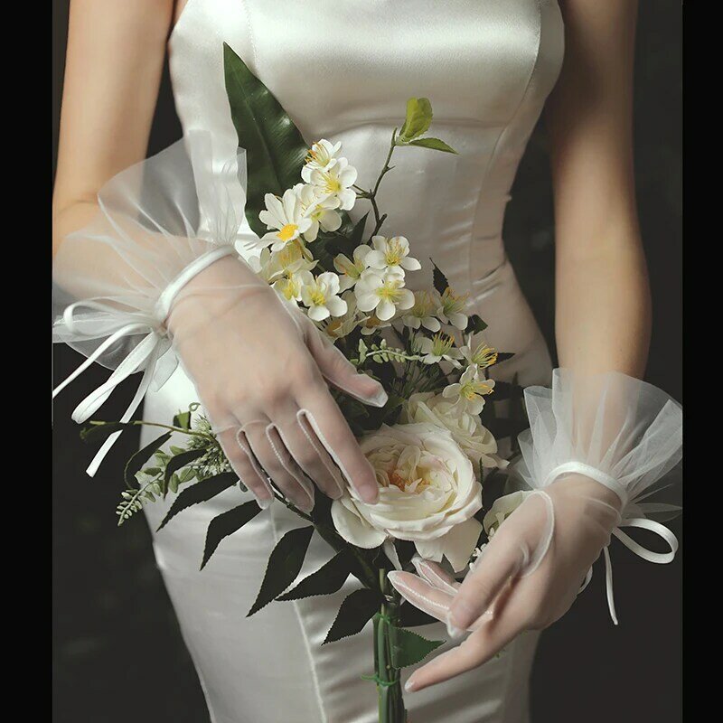 قفازات تول بيضاء جيدة التهوية للنساء ، زفاف زفاف أنيق ، قوس شريطي ، عرائس وصيفة العروس ، حفلة موسيقية في المسابقة ، قصيرة ، بيضاء ، WG020