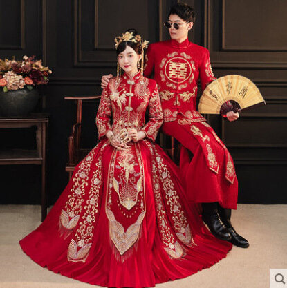 التطريز التنين فينيكس الصينية التقليدية زوجين بدلة الزفاف شيونغسام أنيقة العروس خمر فستان تشيباو