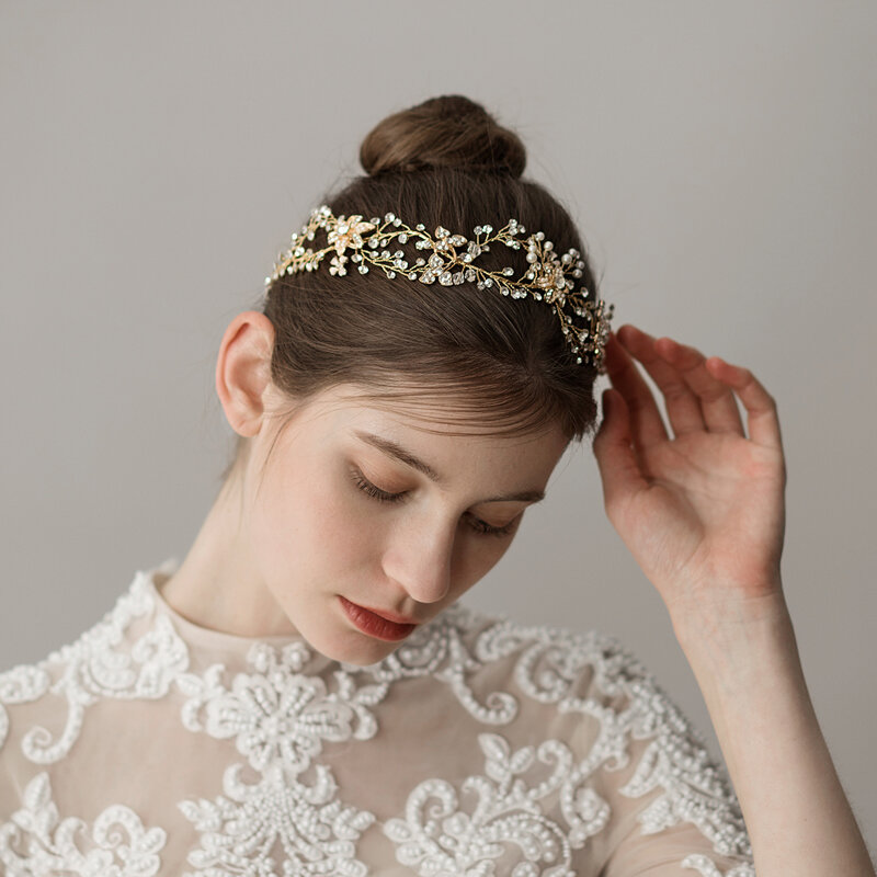 O044-ربطة شعر الزفاف من الكريستال ، والزهور الاصطناعية ، وعصابة رأس الجنية ، وإكسسوارات الشعر