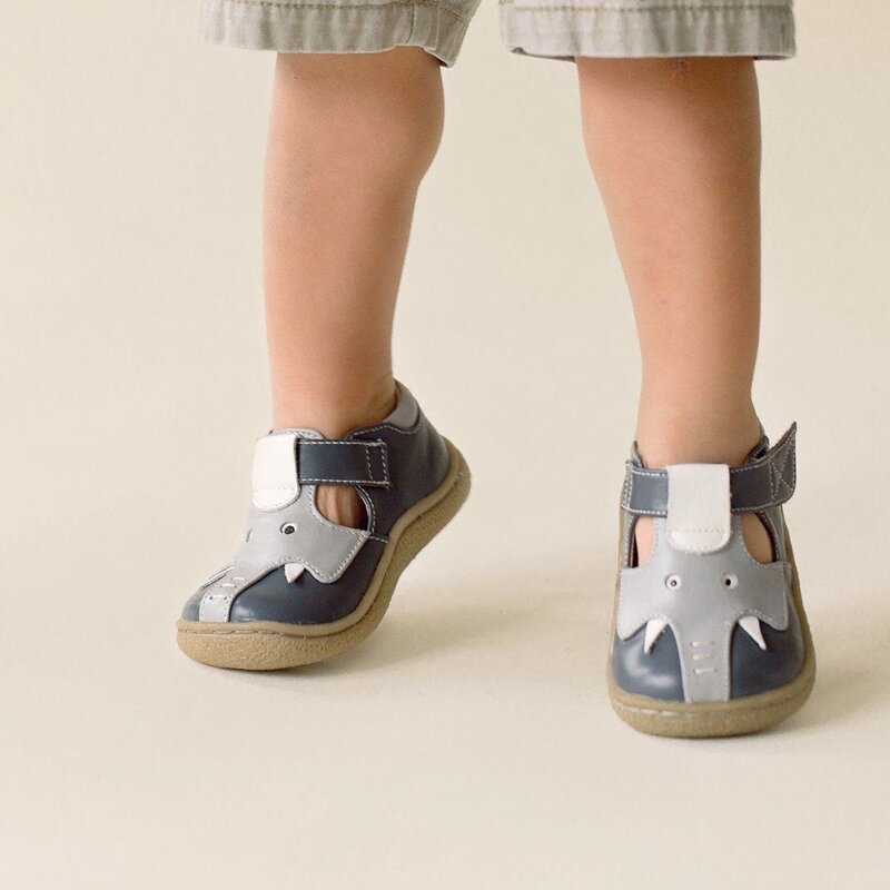 أحذية Livie & Luca أصلية عالية الجودة للأطفال من الجلد مناسبة للأطفال والرضع والأطفال على شكل فيل أحذية رياضية حفاة القدمين