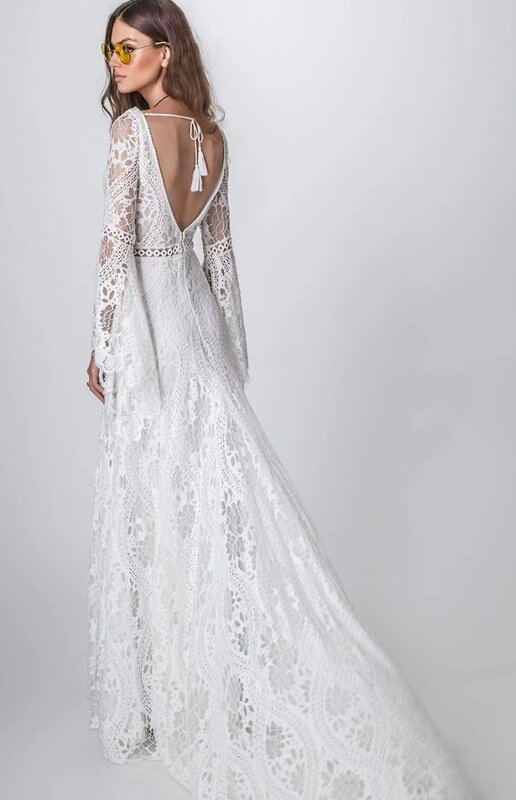 فستان زفاف دانتيل على الطراز البوهيمي ، أكمام واسعة ، مثير ، رسن ، رقبة على شكل v ، ذيل ، مجموعة جديدة 2021