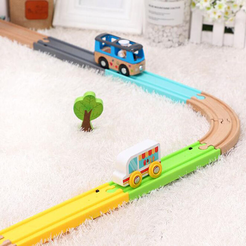 خشب الزان المسار لعبة قطار قطار خشبي سكة حديدية مجموعة اكسسوارات الجمعية لعب للأطفال هدية