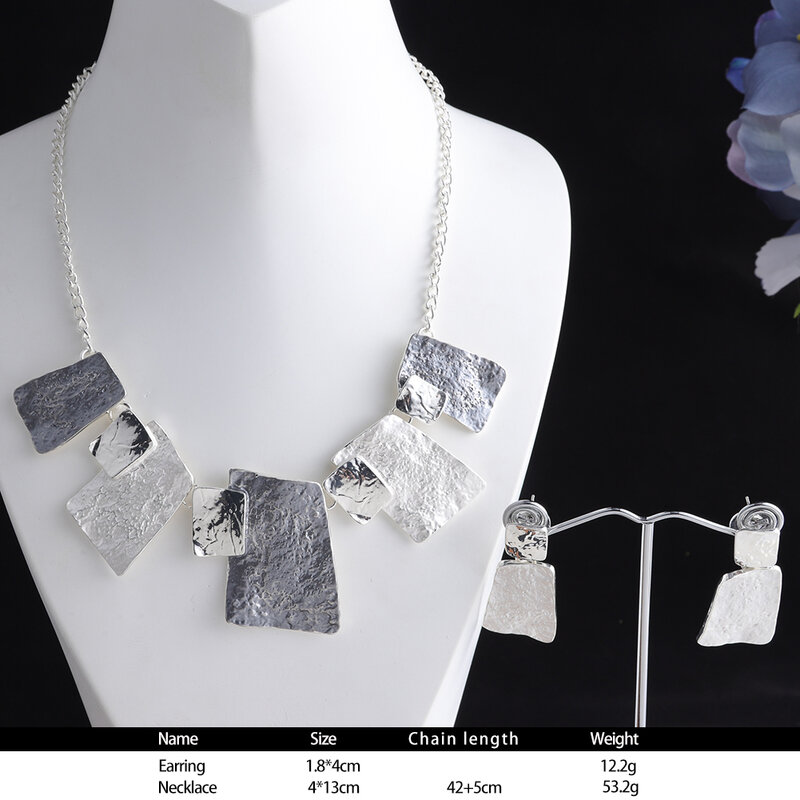 MeiceM 2021 أفضل بيع هندسية المختنق القلائد النسائية للأزياء الفتيات هدية بوهو مجوهرات النساء مخصص سبائك الزنك قلادة