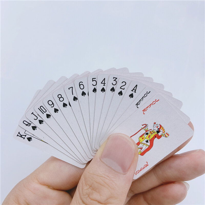 لطيف ألعاب مصغرة لعبة البوكر لعب صغيرة بطاقات 40X28mm مصغرة للدمى ملحق ديكور المنزل عالية الجودة لعبة ببطاقات ورقية