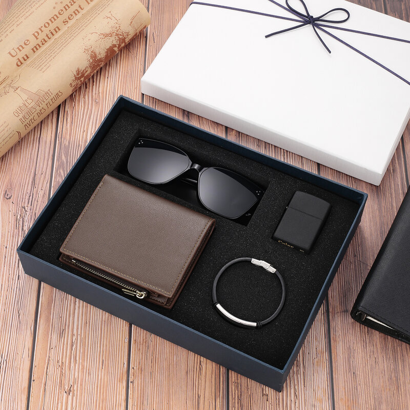 أربع قطع طقم هدايا محفظة من جلد PU نظارات شمسية أخف شعار مخصص أو اسم الرجال سوار مخصص الرجال هدية