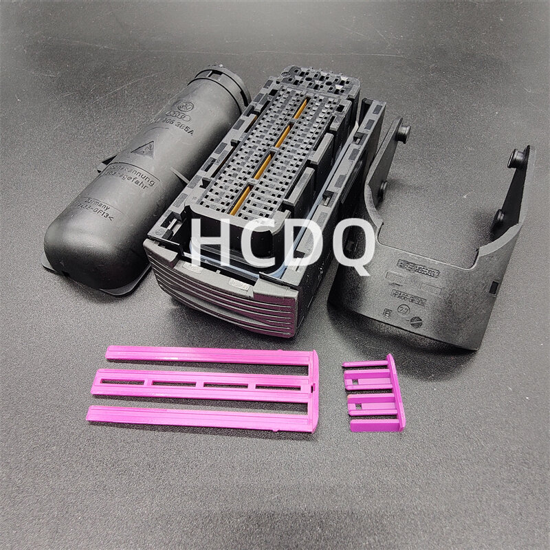 1 PCS Original and genuine 3-1534904-1 automobile connector plug housing supplied from stock