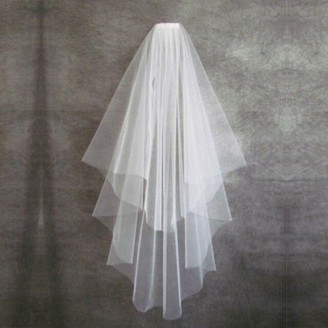 أبيض عاجي قصير الحجاب الزفاف مع مشط قطع حافة 2 طبقات Mariage اكسسوارات الزفاف في الأوراق المالية