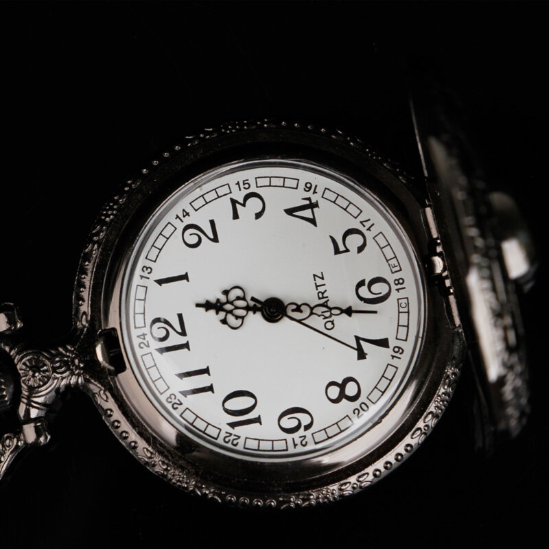 أسود الجمجمة نوع الوجه كوارتز ساعة جيب ذات سلسلة الرجال النساء ساعة جيب الملحقات على مدار الساعة