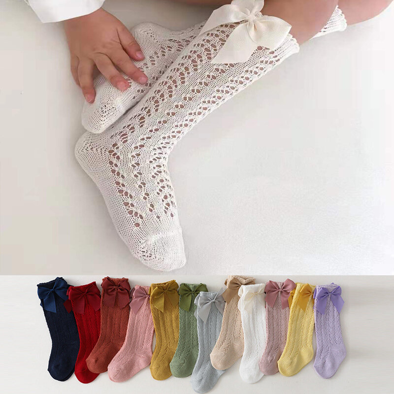 جوارب صيفية للأطفال البنات مزودة بفيونكة جوارب طويلة للركبة جوارب طويلة مصنوعة من القطن للأطفال الصغار مجوفة من نسيج شبكي للأطفال من الأميرة من سن 0 إلى 7 سنوات