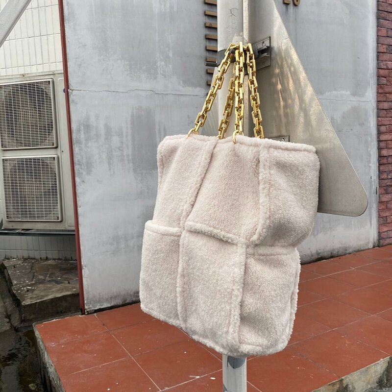 شتاء 2020 جديد الكورية لينة أفخم حقيبة يد سلسلة الخشنة الدافئة فو الفراء المنسوجة حقيبة المحمولة كبيرة الكتف حقيبة حمل
