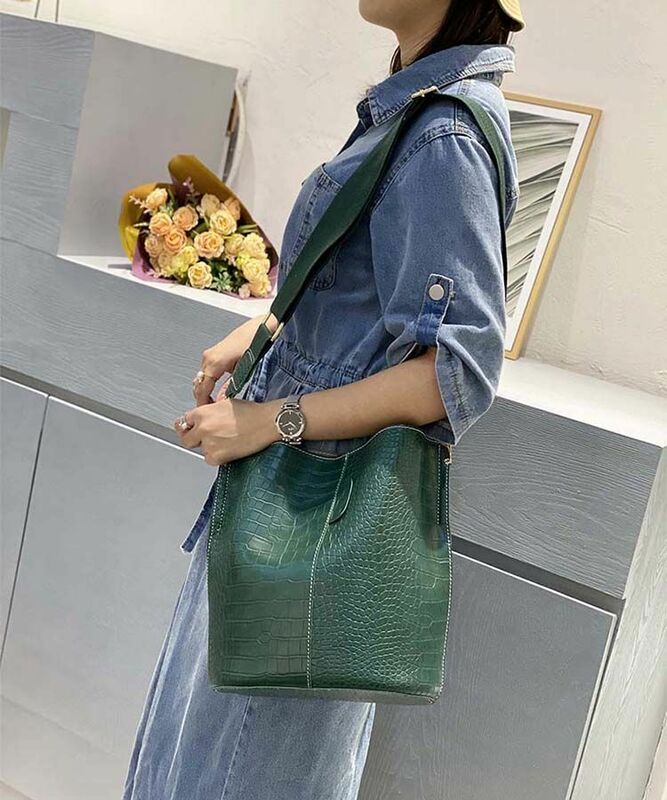 حقيبة كتف صغيرة من الجلد الصناعي بتصميم عتيق للنساء ، محافظ وحقائب يد ، موضة 2021