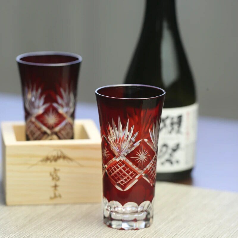 مجموعة زجاج كحوليات ساكي يابانية تقليدية أكواب درينكوير صناعة يدوية إيدو-كيريكو (قطع زجاجية)
