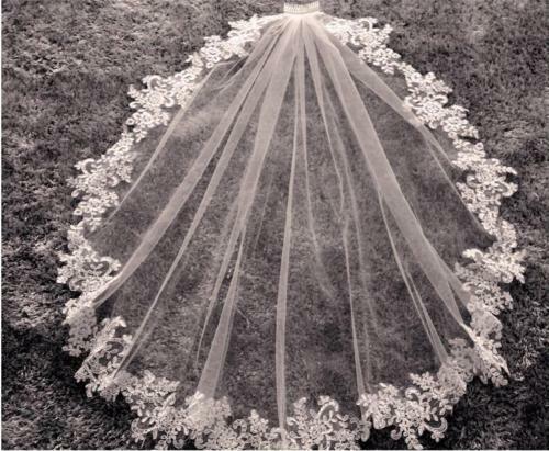 حجاب زفاف دانتيل عاجي ، طول طرف الإصبع ، حجاب زفاف ومشط ، زين ، طبقة واحدة
