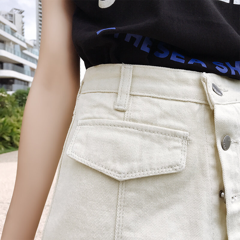 سراويل قصيرة جينز كبيرة الحجم 5XL تنانير نسائية سوداء متوترة سراويل جينز قصيرة بأزرار ذات خصر عتيق سراويل قصيرة صيفية للسيدات