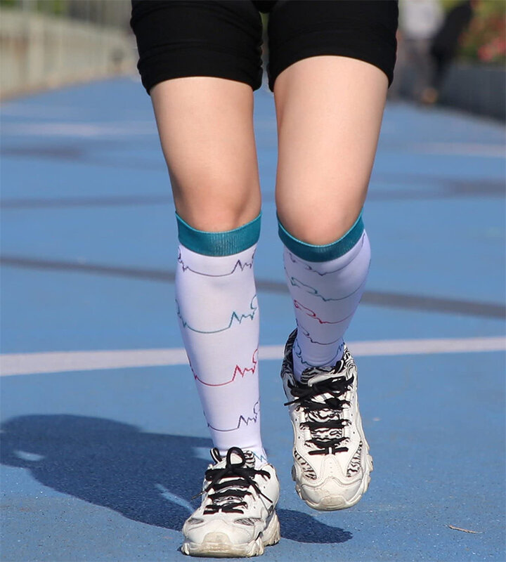 جوارب ضغط النساء تشغيل جوارب رياضية الركبة عالية ل وذمة مرض السكري الدوالي وذمة الرجال الدراجات جوارب رياضية