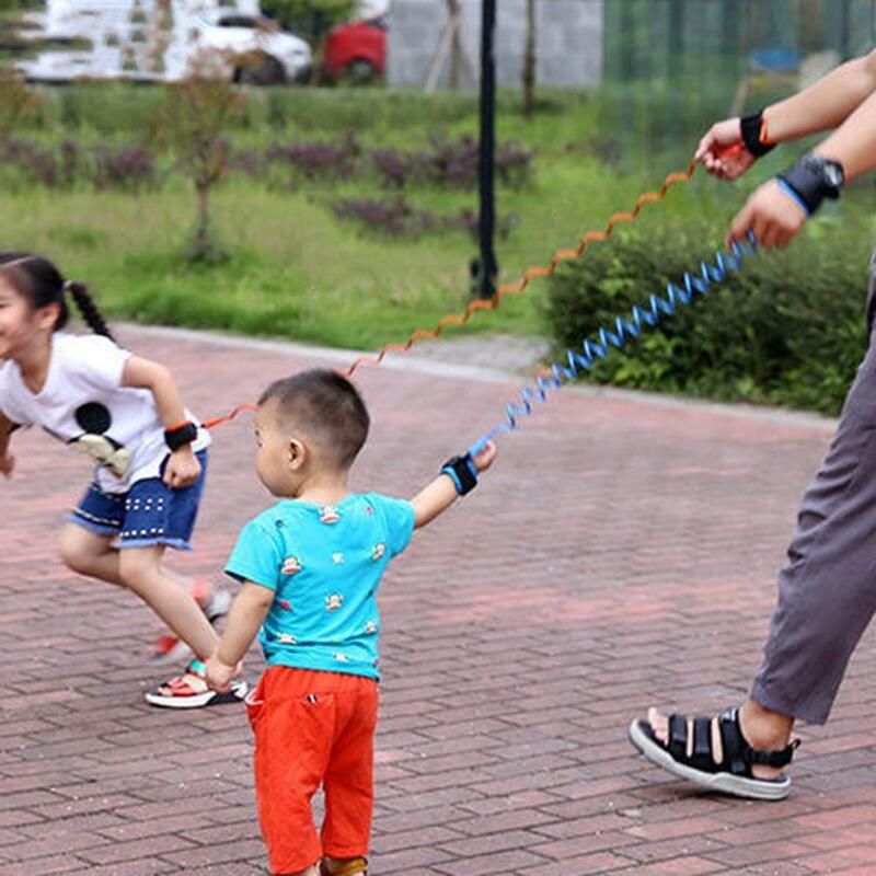 قابل للتعديل الاطفال طقم حزام السلامة الطفل المعصم المقود مكافحة خسر ربط الأطفال حزام المشي مساعد مشاية للأطفال معصمه 1.5 متر