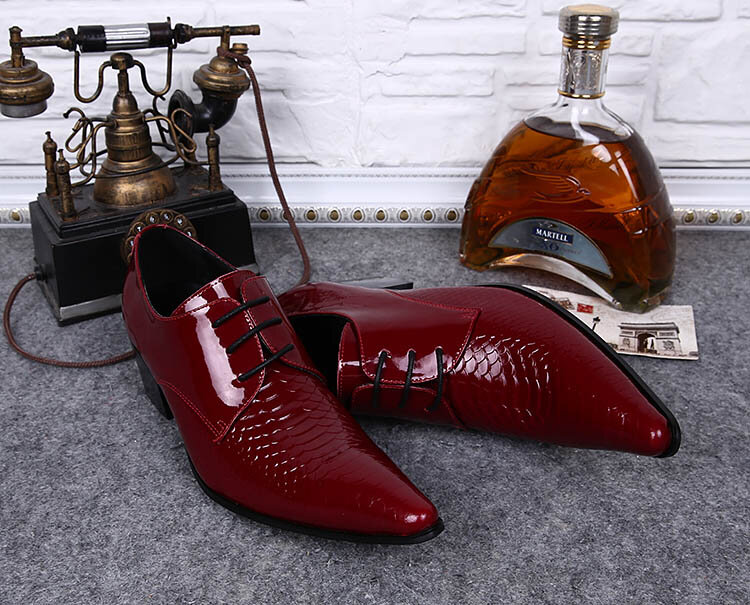 أحذية رجالية من الجلد الطبيعي ، أحذية فاخرة مصنوعة يدويًا باللونين الأحمر والأسود ، مقدمة مدببة ، مسامية ، لحفلات الزفاف