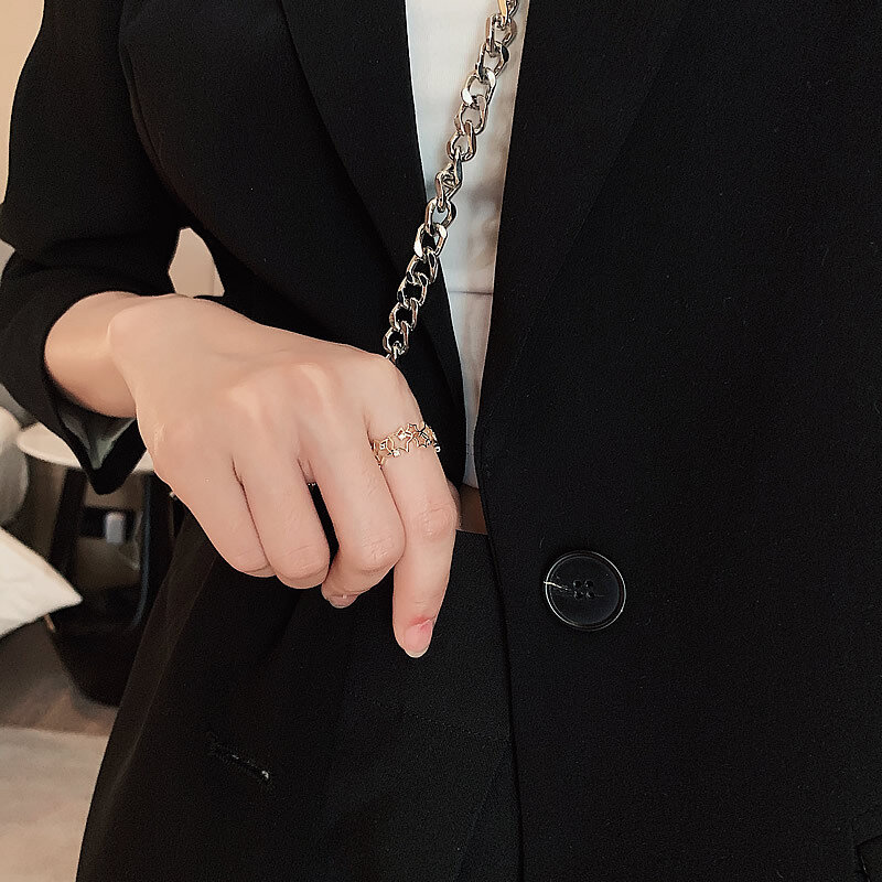 خاتم خماسي جديد موديل 2022 على الموضة بكوريا الجنوبية بفتحات متعاقدة مع شخصية جوكر هندسية عكسية خاتم إصبع للنساء مجوهرات