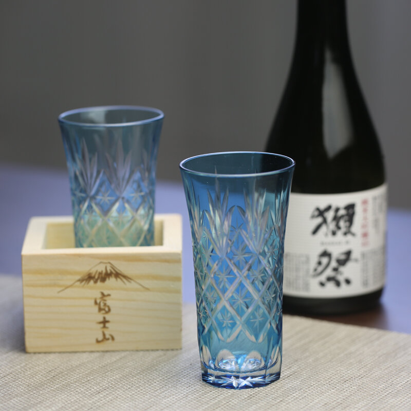 مجموعة زجاج كحوليات ساكي يابانية تقليدية أكواب درينكوير صناعة يدوية إيدو-كيريكو (قطع زجاجية)