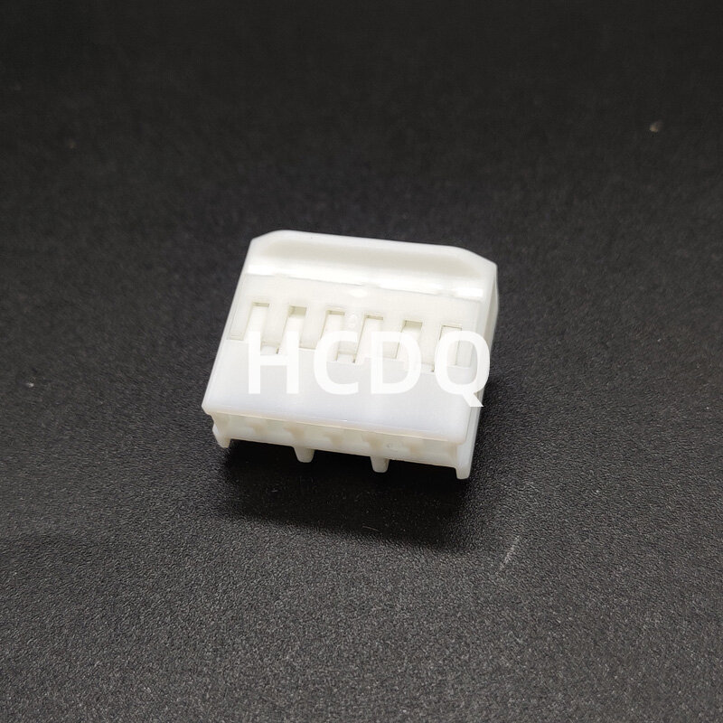 The original 90980-10957 6PIN  automobile connector plug shell and connector are supplied from stock
