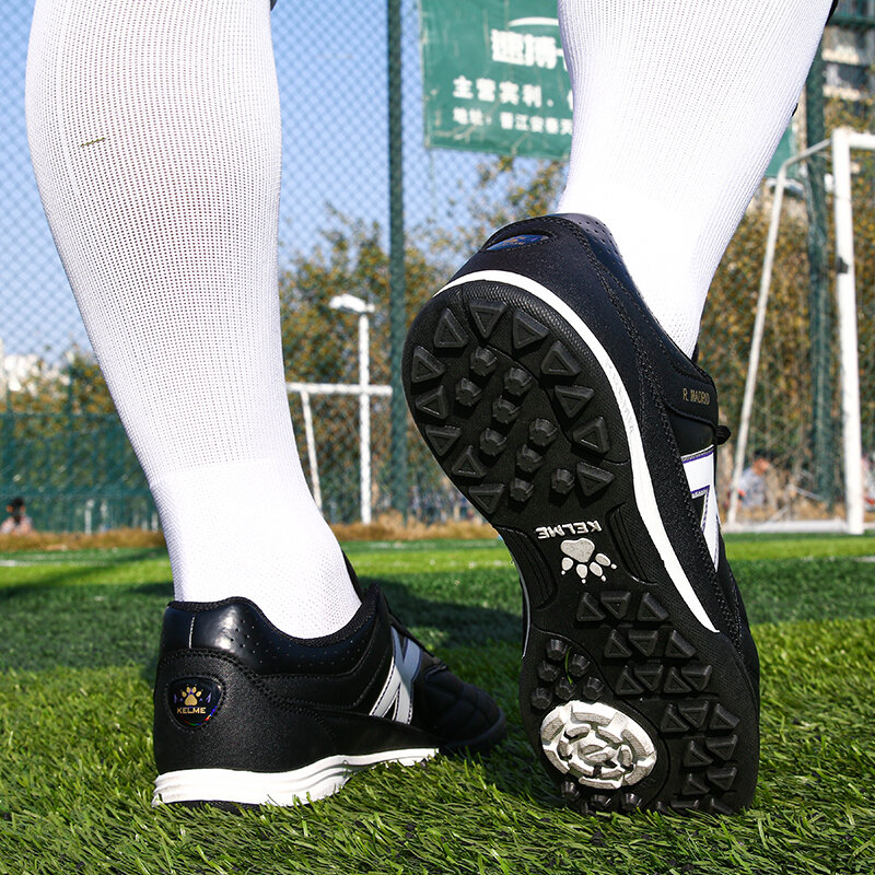 أحذية رياضية رجالية لكرة القدم من KELME أحذية رياضية للأطفال مضادة للانزلاق وخماسيات كرة القدم أحذية رياضية داخلية أحذية تدريب احترافية من TF ZX90111053