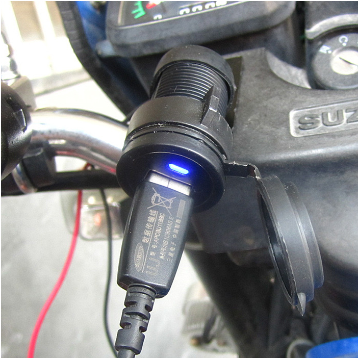 شاحن USB مقاوم للماء لمقود الدراجات النارية ، ملحق بديل ، محول بلاستيكي احترافي ، استبدال الهاتف ، تيار مستمر 12 فولت