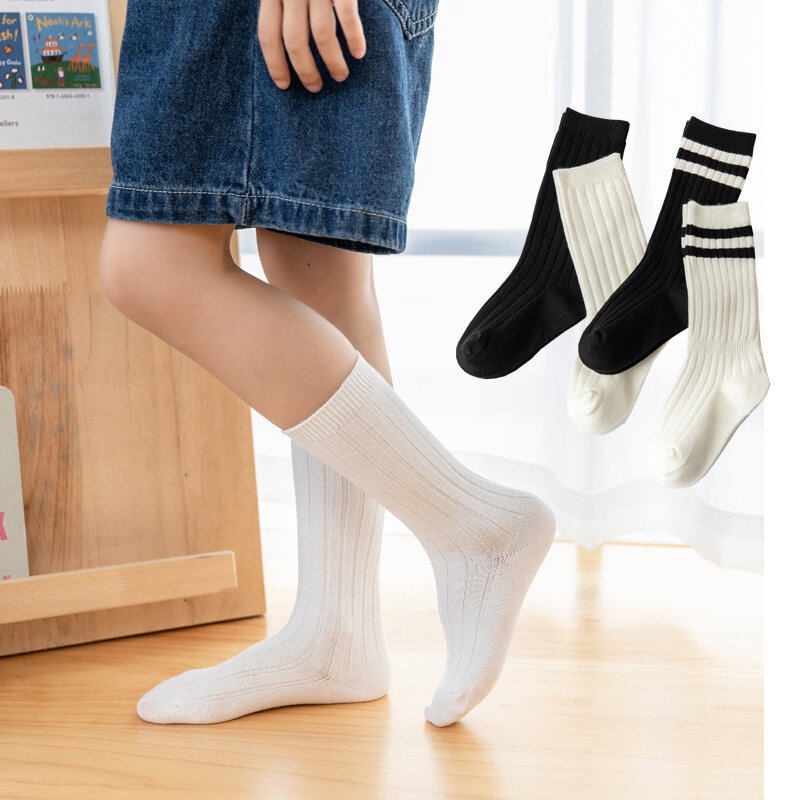 جوارب طويلة للبنات باللون الأبيض جوارب الأطفال الرياضية القطنية القابلة للتنفس جوارب الساق للأطفال الصغار من 1-9 سنوات