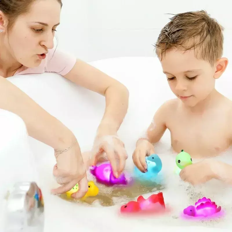 لطيف الحيوانات حمام لعبة مجموعة للطفل ، السباحة اللعب المياه ، LED تضيء ، تعويم التعريفي ، ديناصور مضيئة ، هدية مضحك للأطفال ، 1 قطعة ، 6 قطعة