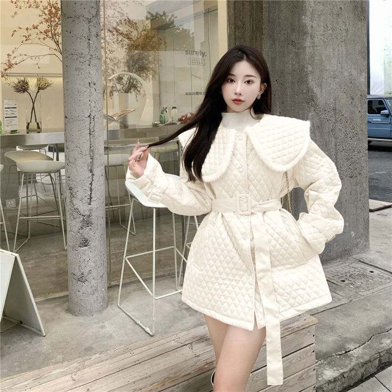 في شتاء 2022 النسخة الكورية الجديدة من الترفيه موضة دمية طوق ملابس قطنية متوسطة وطويلة أنيقة المرأة معطف