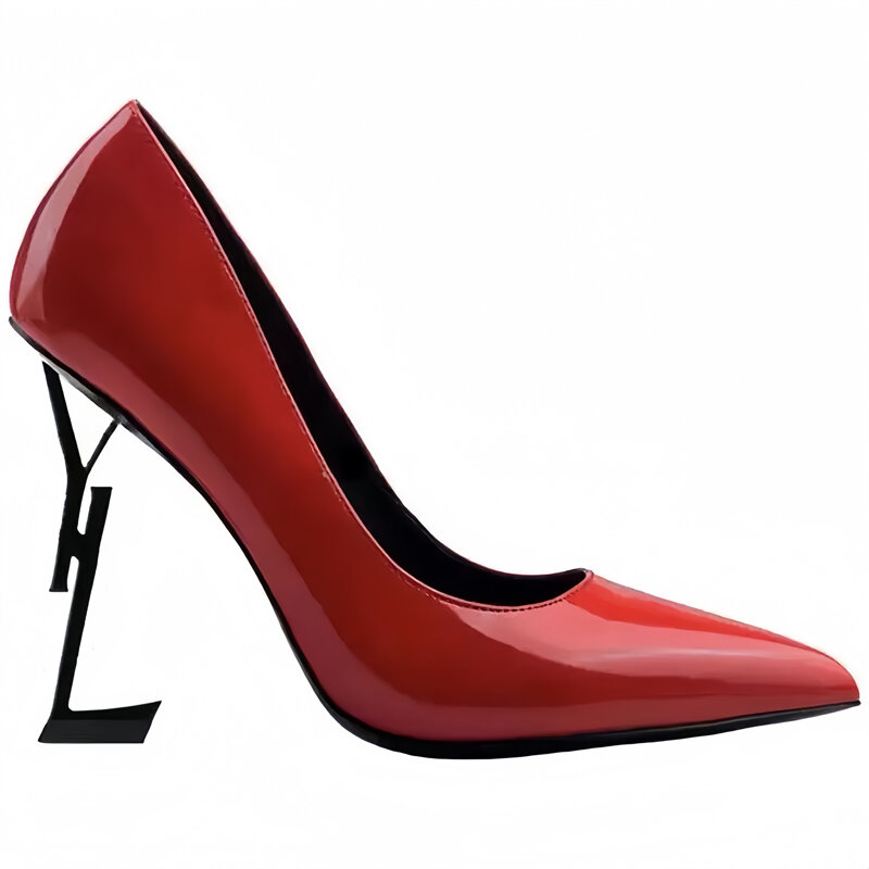 أحذية جلدية عالية الكعب براءات الاختراع للنساء ، مشبك حروف ، مصمم أزياء فاخر ، كعب مع صندوق