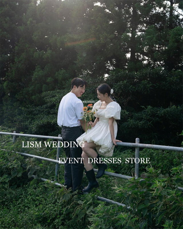 فساتين زفاف LISM-A-Line ، فساتين زفاف بسيطة ، ياقة مربعة ، أكمام منفوخة قصيرة ، طول الركبة ، تصوير كوري ، فستان رسمي