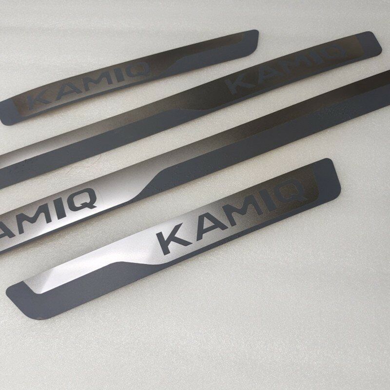 لسكودا KAMIQ 2018-2021 سيارة التصميم الفولاذ المقاوم للصدأ لوحة بالية/عتبة الباب صفائح لعتبة باب السيارة لوحة بالية ترحيب دواسة
