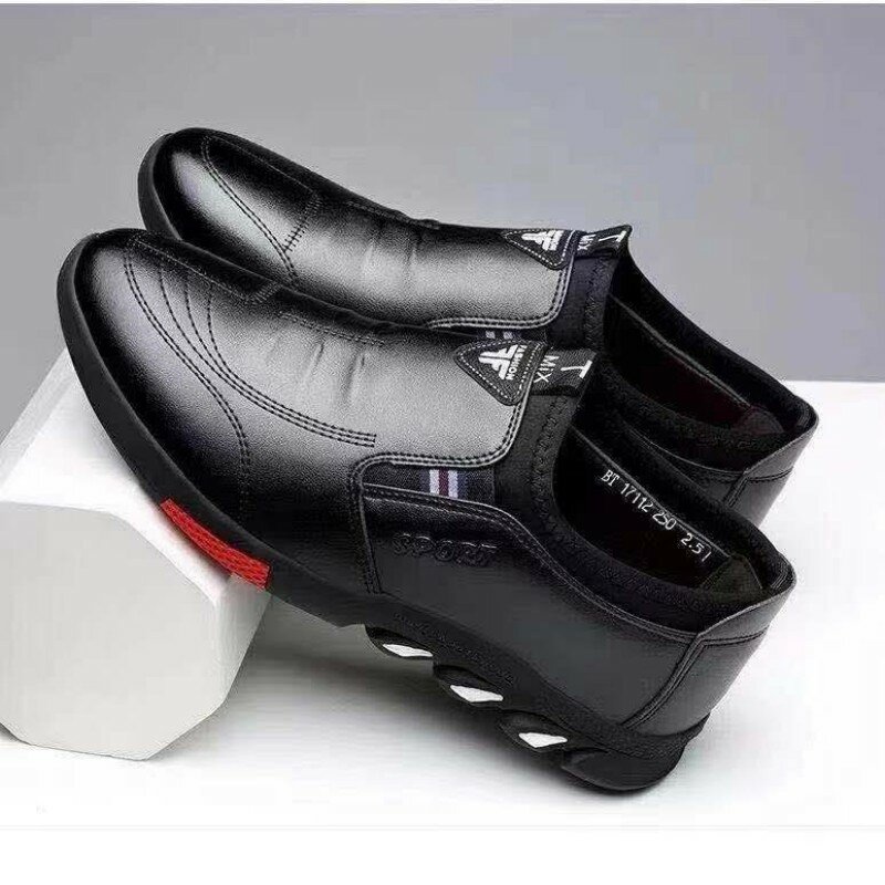 أحذية جلدية غير رسمية للرجال الأعمال الصيف 2022 موضة أحذية جلدية رسمية للرجال النمط البريطاني باطن سميكة أحذية رجالية