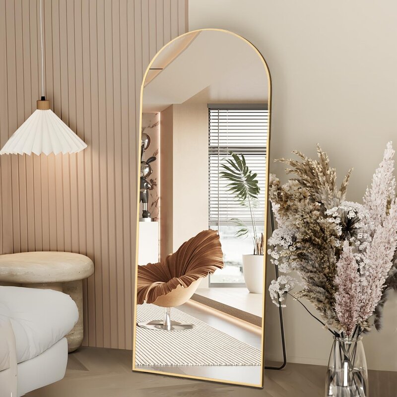 مرآة مقوسة كاملة الطول لغرفة النوم ، مرآة أرضية بحامل ، مرآة مقوسة بالجسم بالكامل مقوسة ذهبية ، 64 بوصة × 21 بوصة