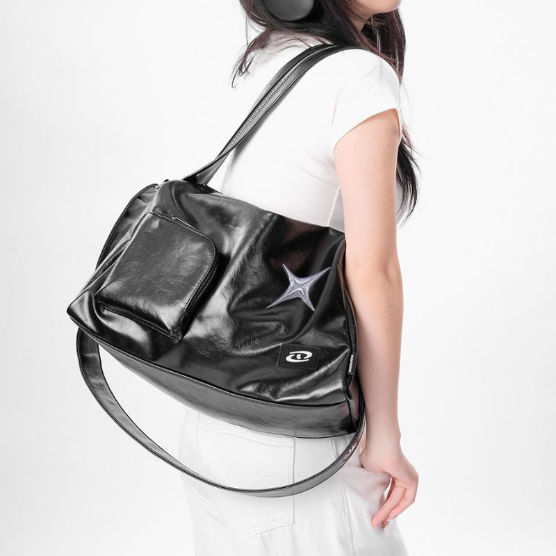 MBTI الفضة Y2k حمل الحقائب للنساء الجمالية الفاخرة مصمم سعة كبيرة حقيبة الكتف الركاب بولي Leather الجلود المتسوق حقيبة يد