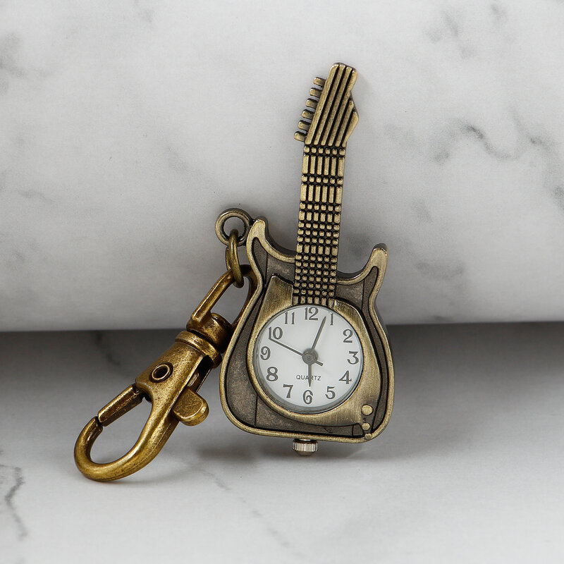الغيتار تصميم صغير ولطيف ساعة كوارتز رائعة الرجعية سلسلة المفاتيح ساعة جيب هدية للأطفال الفتيات