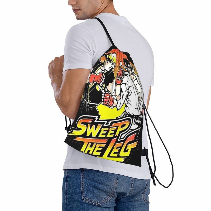 حقيبة ضيقة للأطفال من Sneak Legend Karate Art حقيبة قابلة للتنظيم برباط للجيم برباط على شكل تلفزيون كاي أماندا