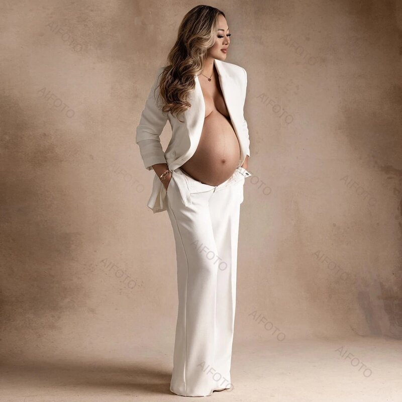 بدلة أمومة بيضاء للنساء الحوامل ، سترة بأربطة بأكمام طويلة مع سلسلة وسلسلة صدر ، ملابس تصوير