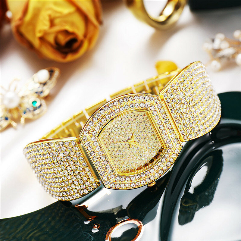 ساعة الكوارتز للنساء الفاخرة الماس الكامل موضة الفولاذ المقاوم للصدأ حزام ساعة اليد الحد الأدنى دون مقياس السيدات الساعات