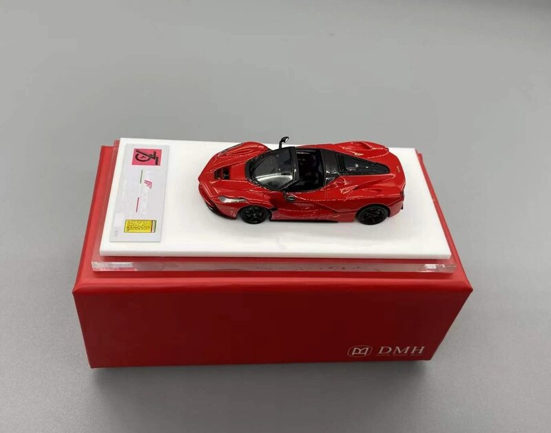 نموذج سيارة راتنج DMX ، أزرق جليدي ، أبيض وأحمر ، تصميم Aperta ، 1:64