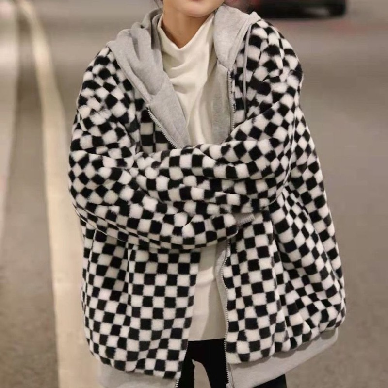جاكيت نسائي منقوش من Deeptown جاكيت شتوي Harajuku مقاس كبير على الموضة الكورية بسحاب للسيدات لون أسود وأبيض معاطف أساسية