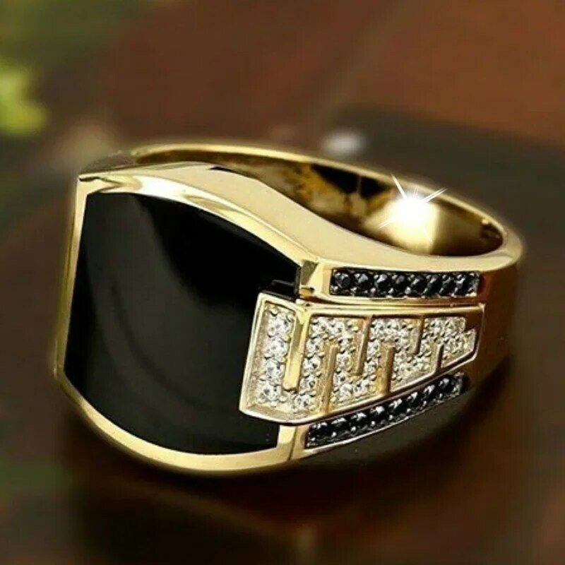 الكلاسيكية الرجال خاتم موضة معدن الذهب اللون مطعمة الحجر الأسود الزركون الشرير خواتم للرجال المشاركة الزفاف مجوهرات فاخرة