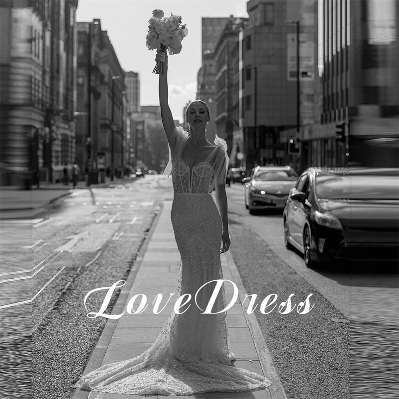 LoveDress-بريق حبيبته حورية البحر فساتين الزفاف ، الترتر ، حزام السباغيتي ، فساتين الزفاف ، قطار الاجتياح لامعة
