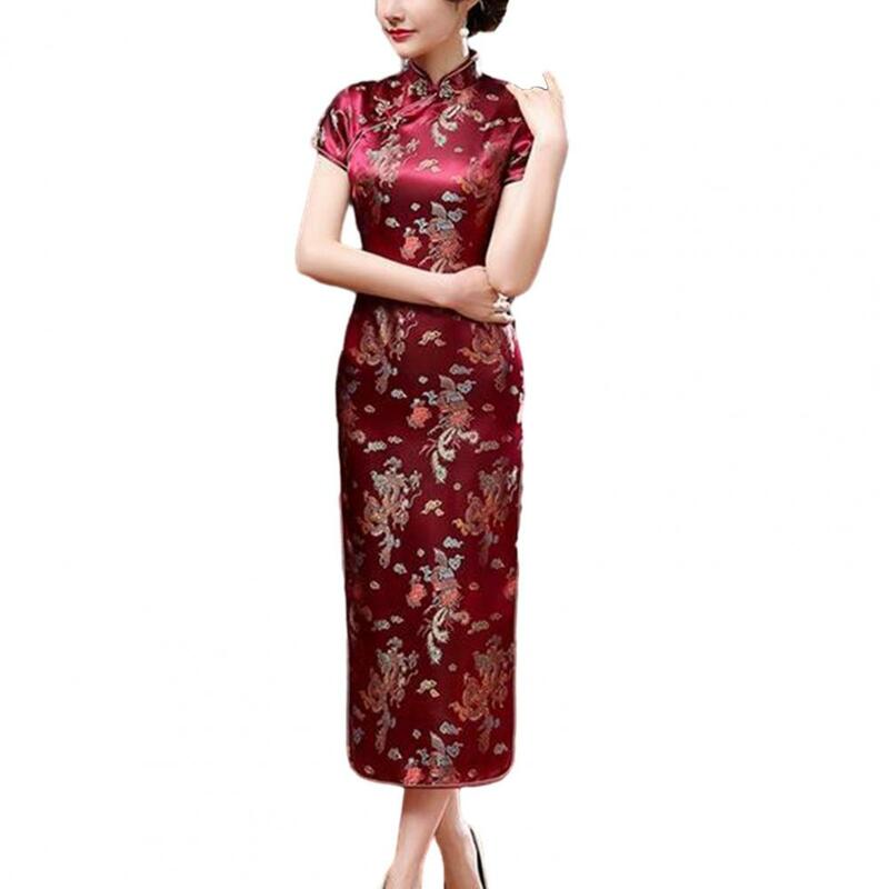 فستان شيونغسام كلاسيكي على الطراز الصيني للنساء ، تطريز زهري ، ياقة قائمة ، انقسام عالي الجانب ، الصيف