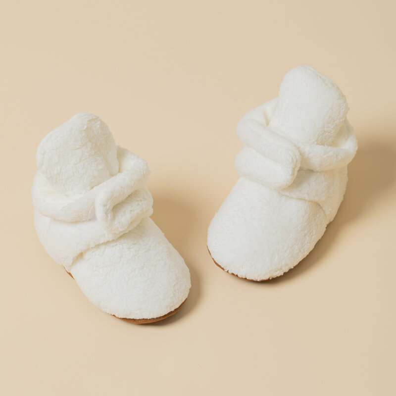 جديد الشتاء الطفل الأحذية الجوارب العناصر الكلاسيكية الدافئة زغب المضادة للانزلاق الأولى مشوا الرضع سرير أحذية القطن الثلوج الأحذية