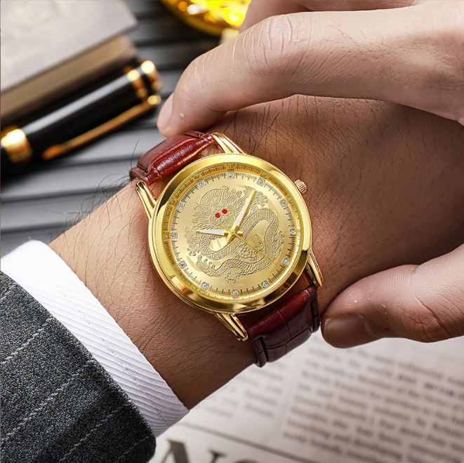 ساعات المعصم الكلاسيكية لون الذهب التنين الهاتفي ساعة الموضة Qiartz التناظرية ساعات المعصم للرجل ساعة بسيطة الكلاسيكية ساعة ذهبية