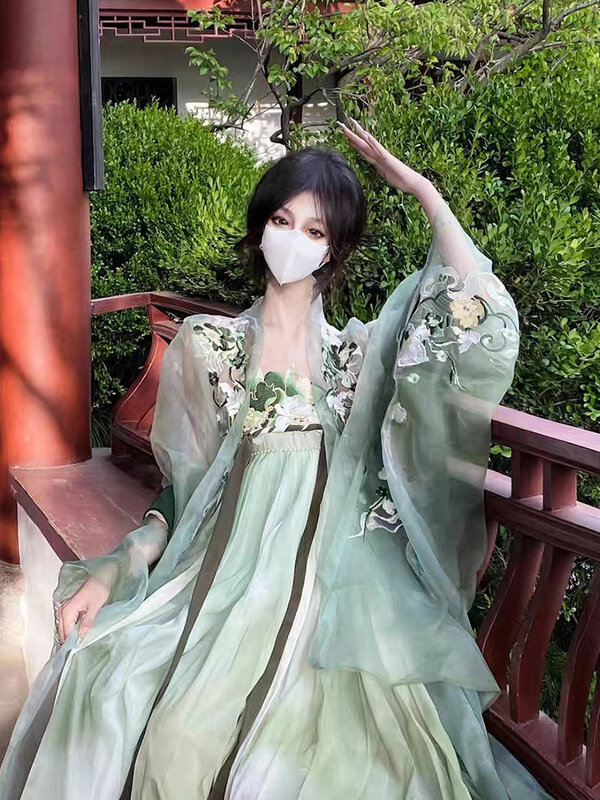 ملابس هان النسائية الصينية ، تطريز آلي ، بدلة فستان بالعناصر التقليدية
