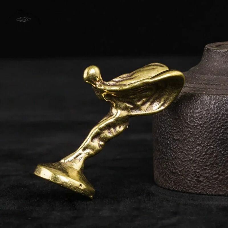 تمثال برونزي صغير لديكور سطح المكتب ، كأس صغير ، تمثال الكأس ، الحلي الرجعية ، كوب الرجل الذهبي الصغير ، الهدايا التذكارية الحرفية