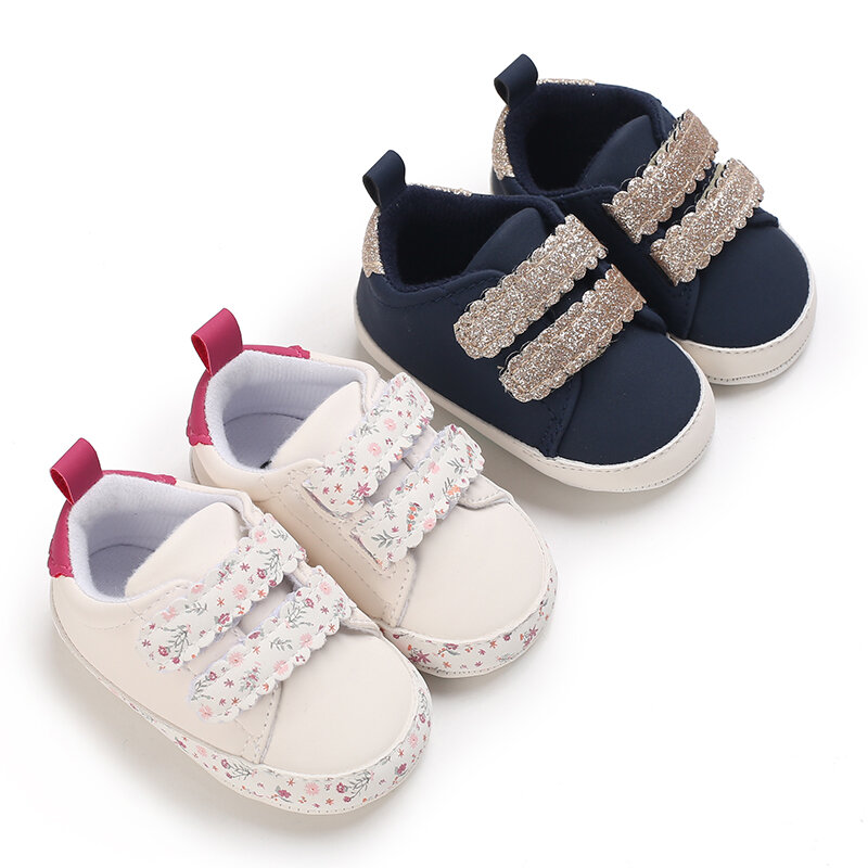 موضة حذاء طفل الأطفال أحذية رياضية بيضاء للفتيات لينة الشقق طفل رضيع الأولى مشوا الاطفال أحذية رياضية أحذية الرضع غير رسمية