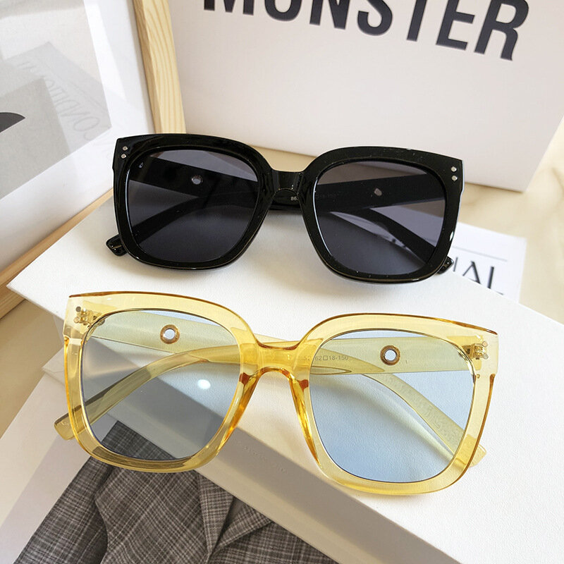 نظارة شمسية كلاسيكية للنساء كبيرة الحجم مربعة الشكل بتصميم عين القطة نظارات شمسية فاخرة بإطار عتيق للنساء نظارات شمسية سوداء Oculos De Sol UV400